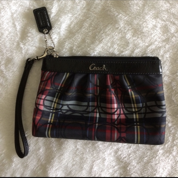 Coach Handbags - Beautiful Coach wristlet - authentic